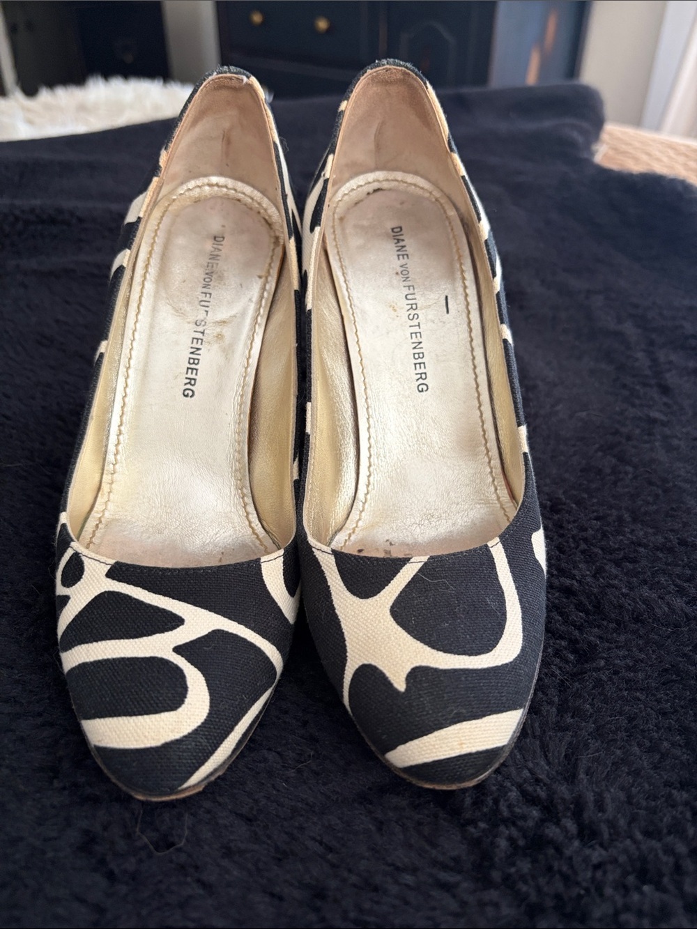 Diane von Furstenberg Black and White Animal Print Heels - Picture 3 of 7